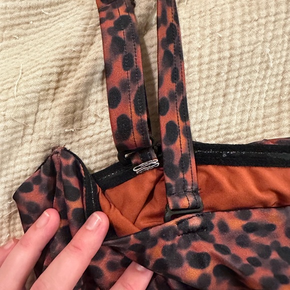 ASOS cut out bathing suit - Picture 3 of 5